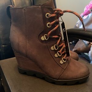 NWT Sorel Joan Uptown lace boots